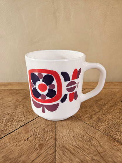 Mug vintage Arcopal, Mobil, violet rose et bleu