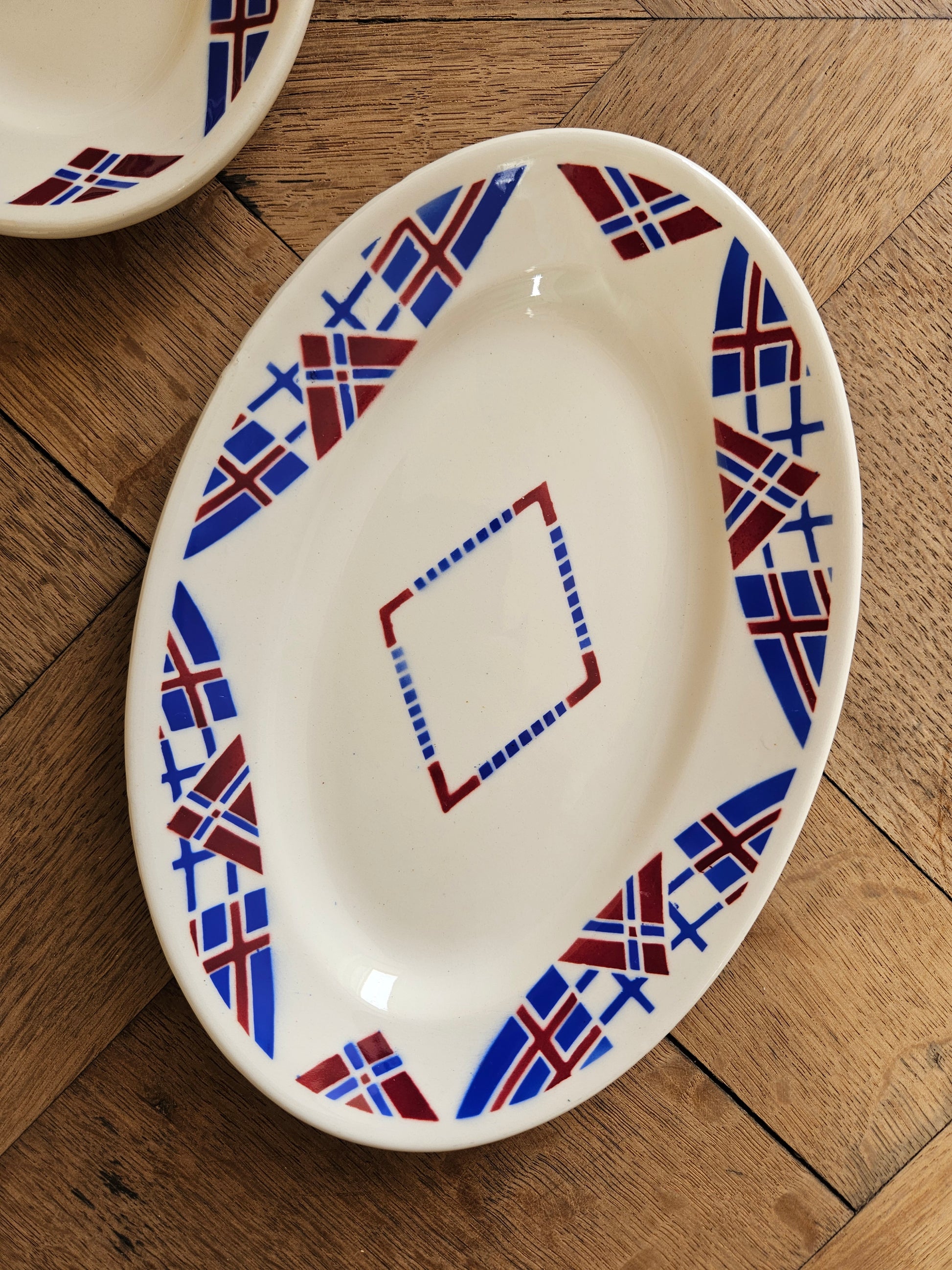 Ravier rétro K&G Lunéville, Hossegor V.F. Paris. Décor géométrique. 