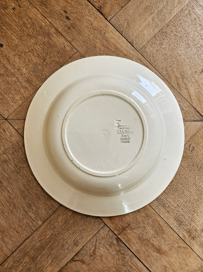 Estampille K&G Lunéville, Hossegor V.F. Paris sur plat creux.