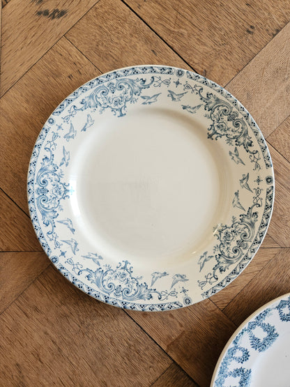 Assiette ancienne en terre de fer KG Lunéville, Colombes