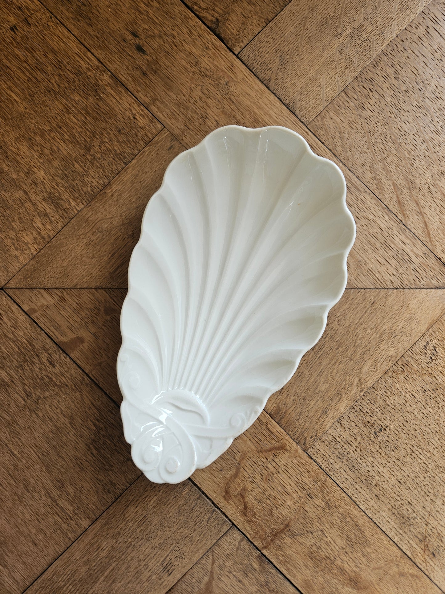 Ravier coquille en porcelaine