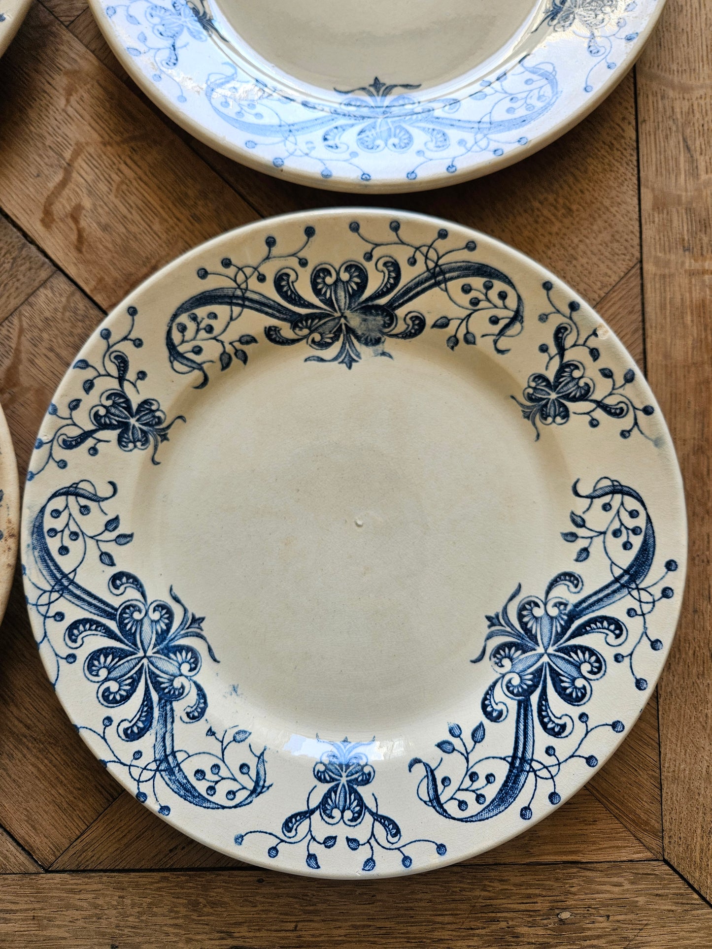 Assiettes plates anciennes Faïencerie de Lyon, Joconde #2
