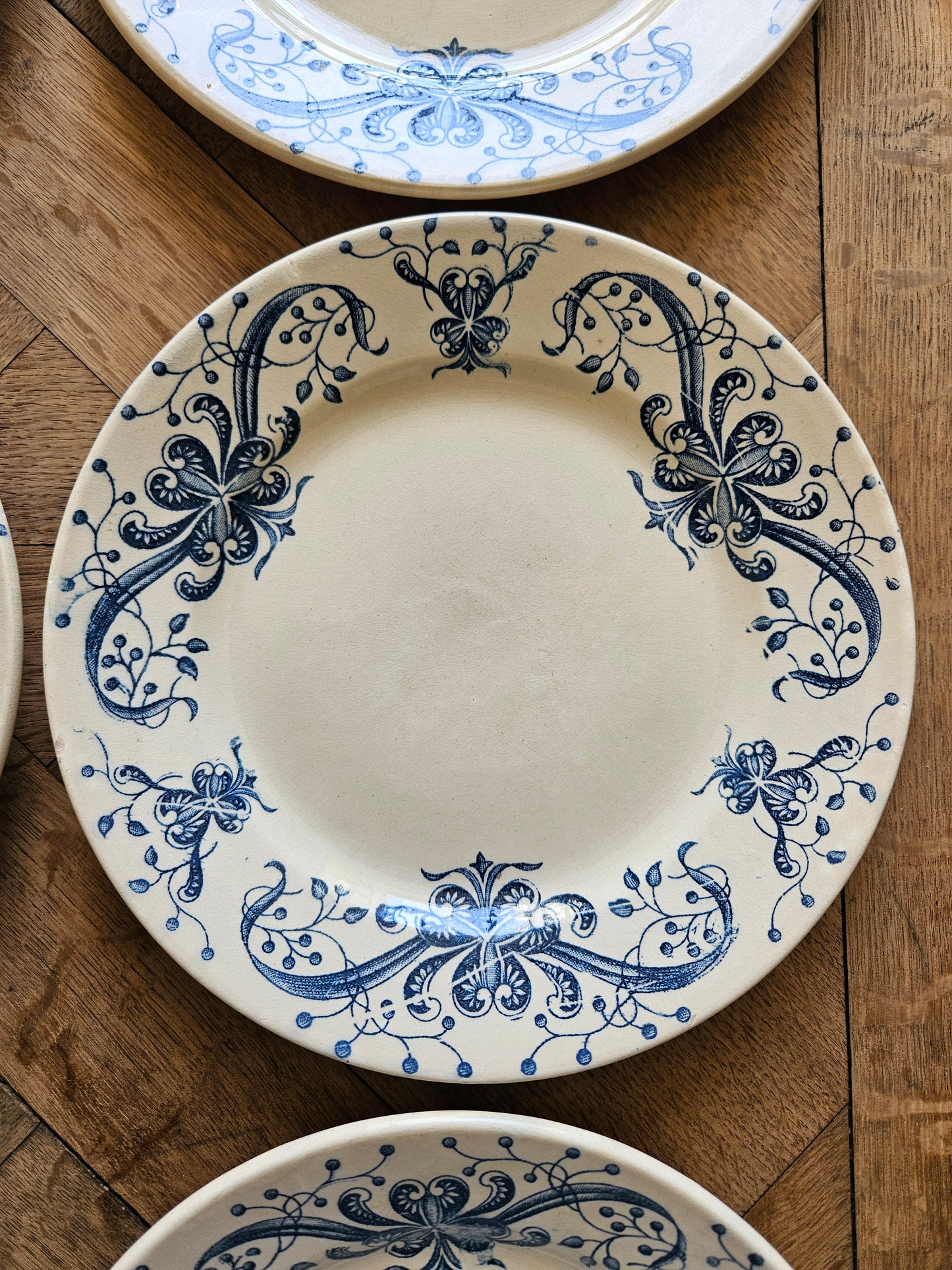 Assiettes plates anciennes Faïencerie de Lyon, Joconde #2