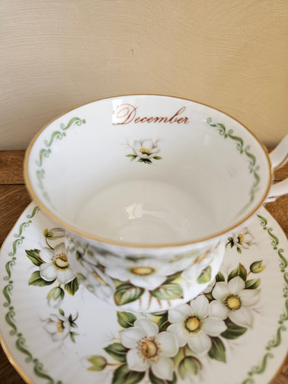 Tasse Queen’s, December. Christmas Rose.