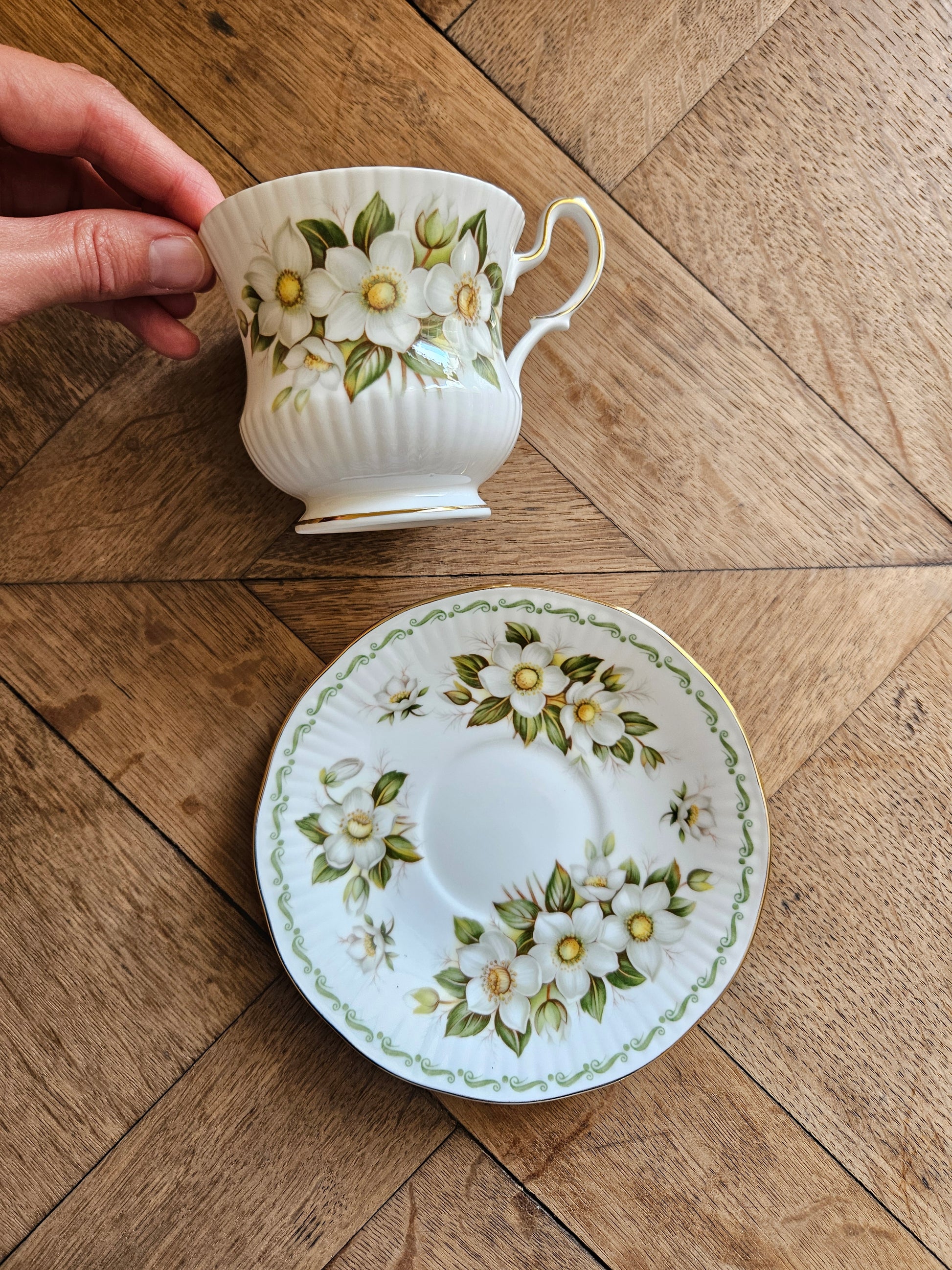 Tasse Queen’s, December. Christmas Rose.