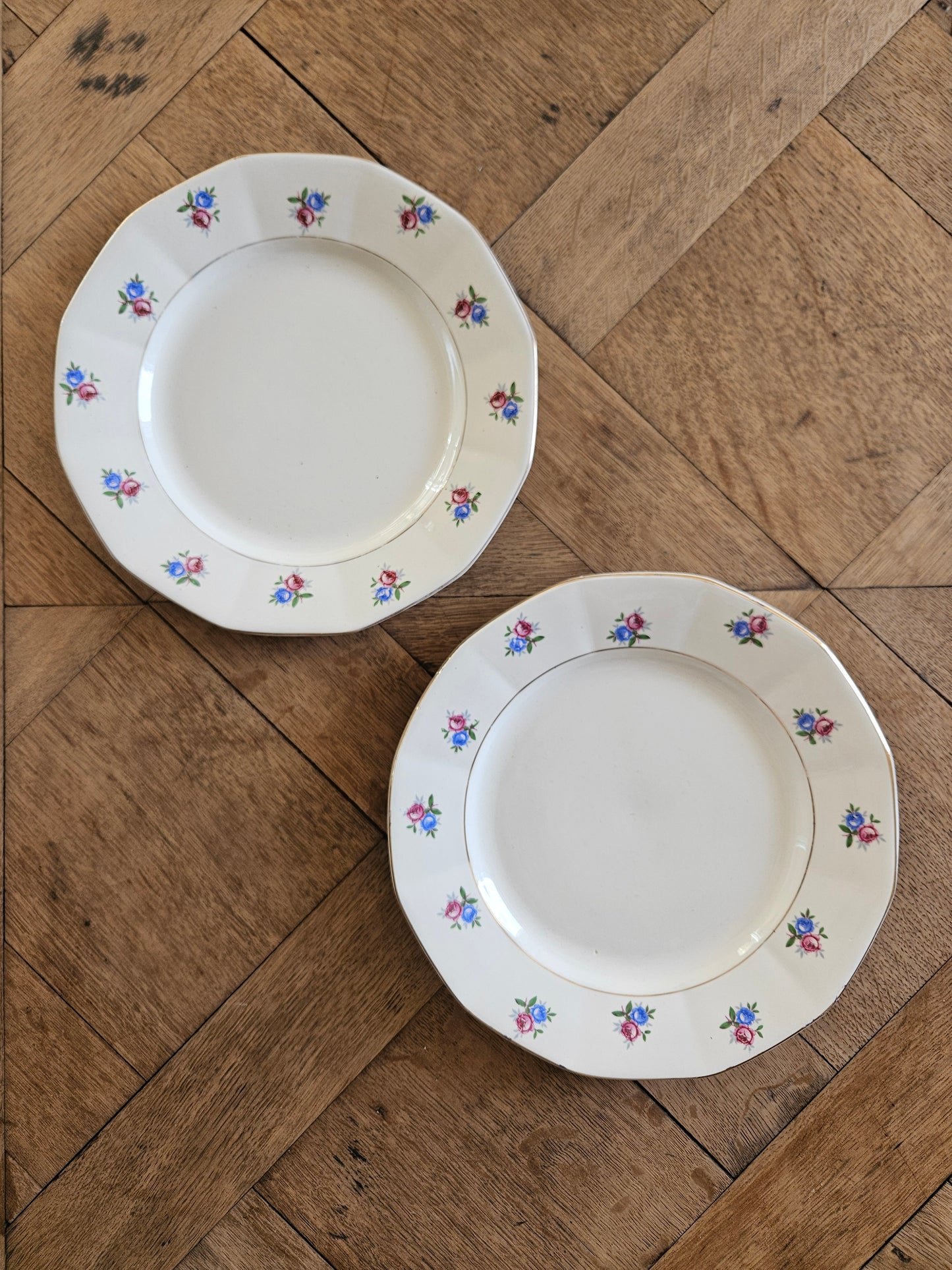 Mix d’assiettes plates dépareillées #1