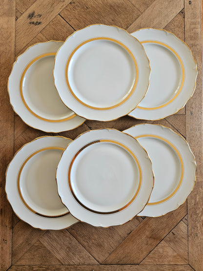 Lot de 6 assiettes plates vintage en porcelaine de Sologne. Élégant liseré doré. 