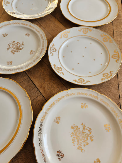Mix and match de 6 assiettes plates vintage en porcelaine. Élégants décors dorés pour une table raffinée, unique et originale.
