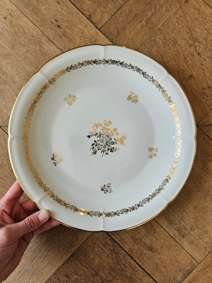 Plat rond ancien porcelaine de Vierzon. Décor blanc et or.