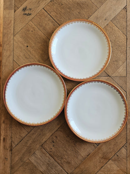 Mix and match composé de 3 assiettes Europorcelaine rouges et dorées 