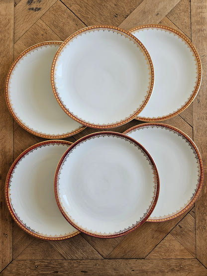 Lot de 6 assiettes plates vintage en porcelaine, décor rouge et or