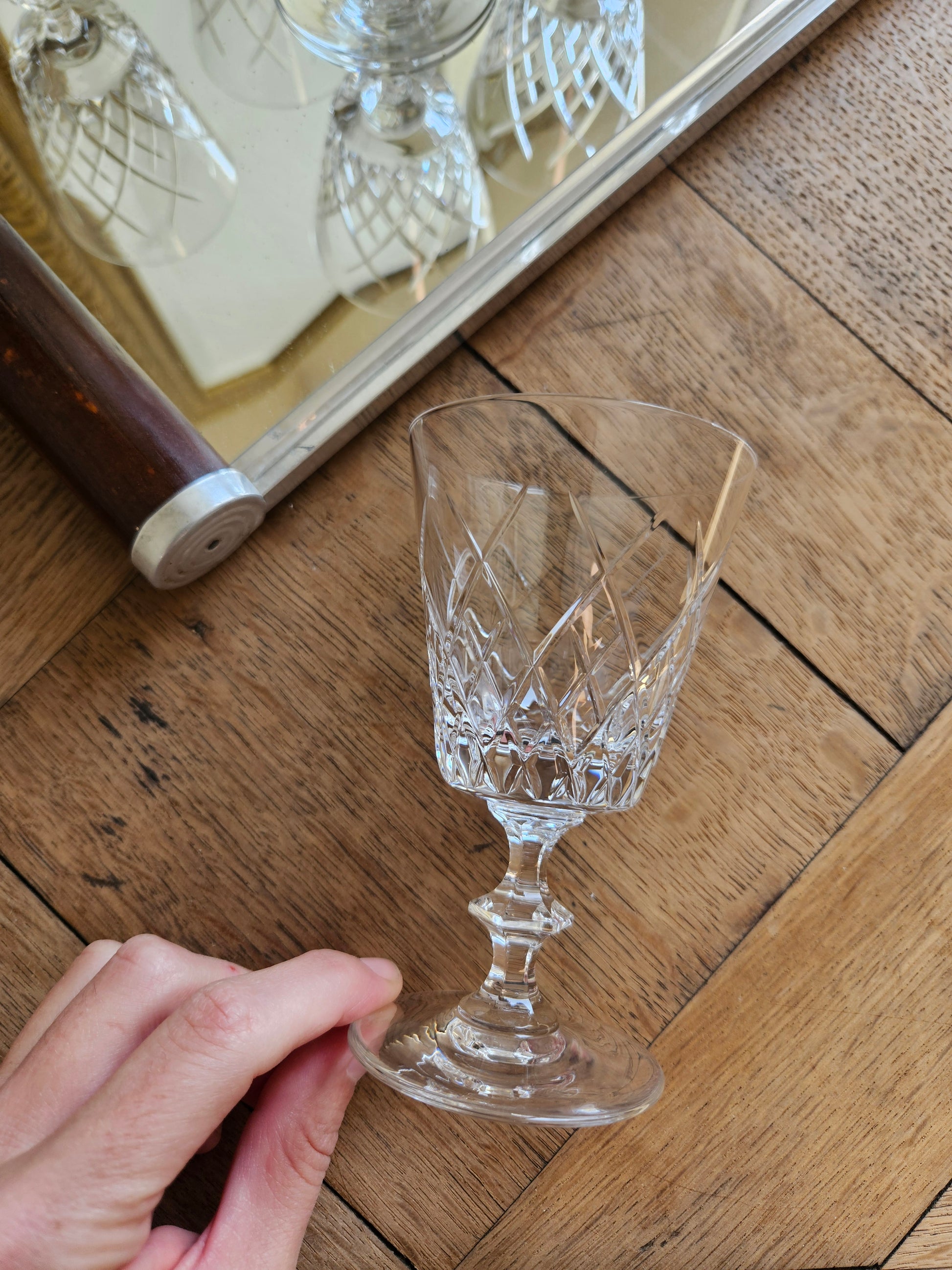 Verre à vin ancien en cristal de Vannes. Fin et élégant