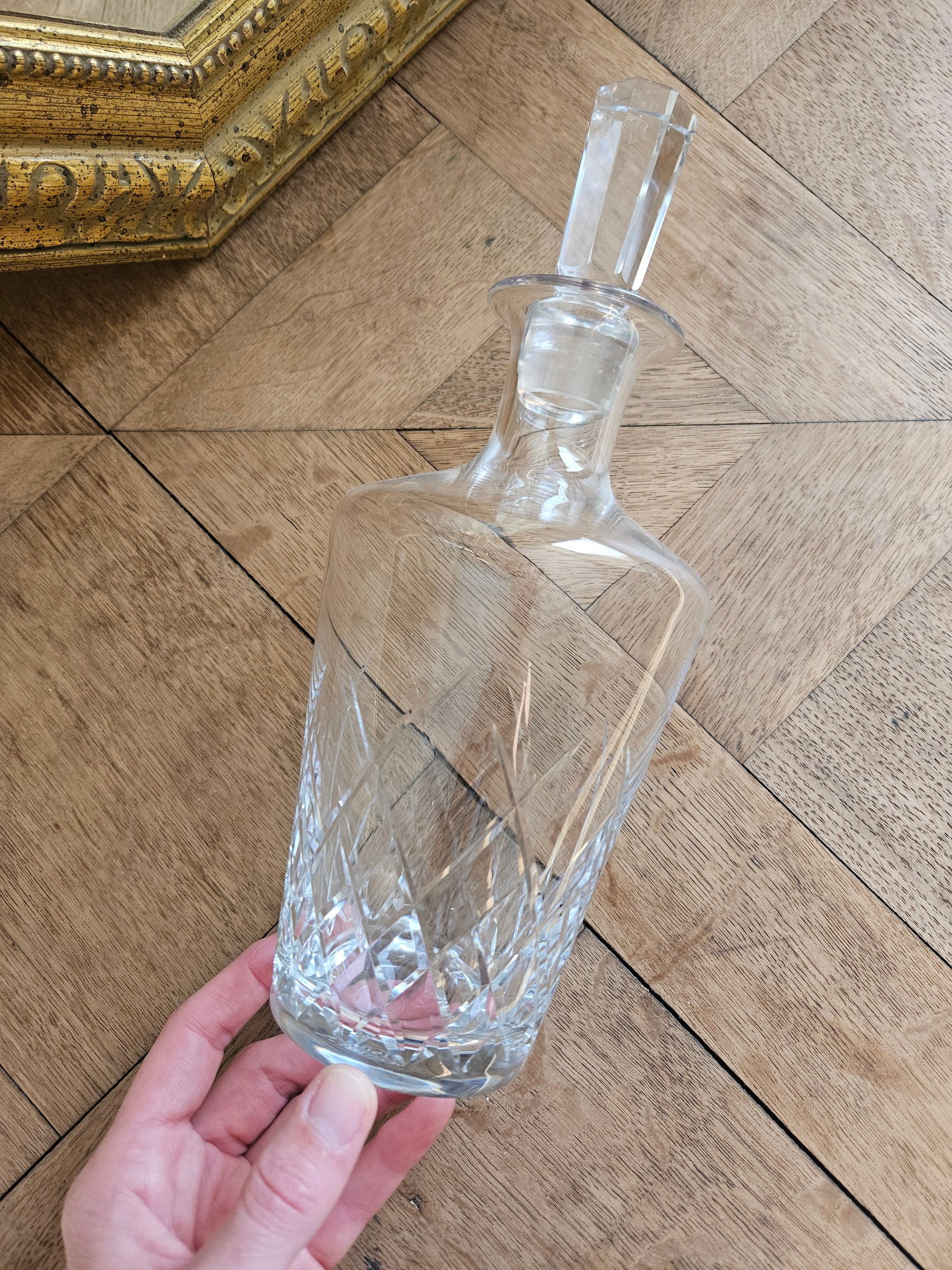 Carafe ancienne en cristal de Vannes. Élégante et raffinée. 