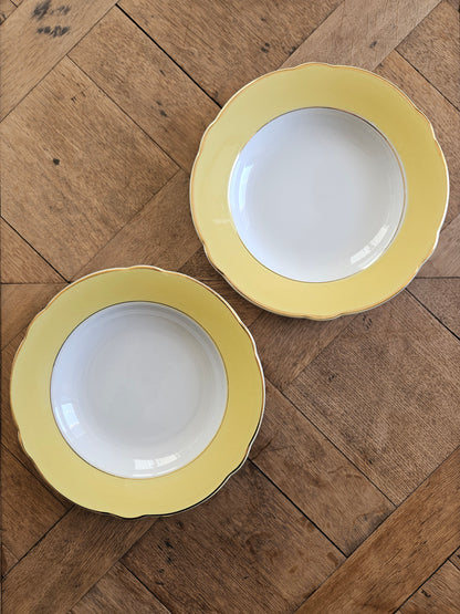 Assiettes creuses dépareillées, mint & jaune