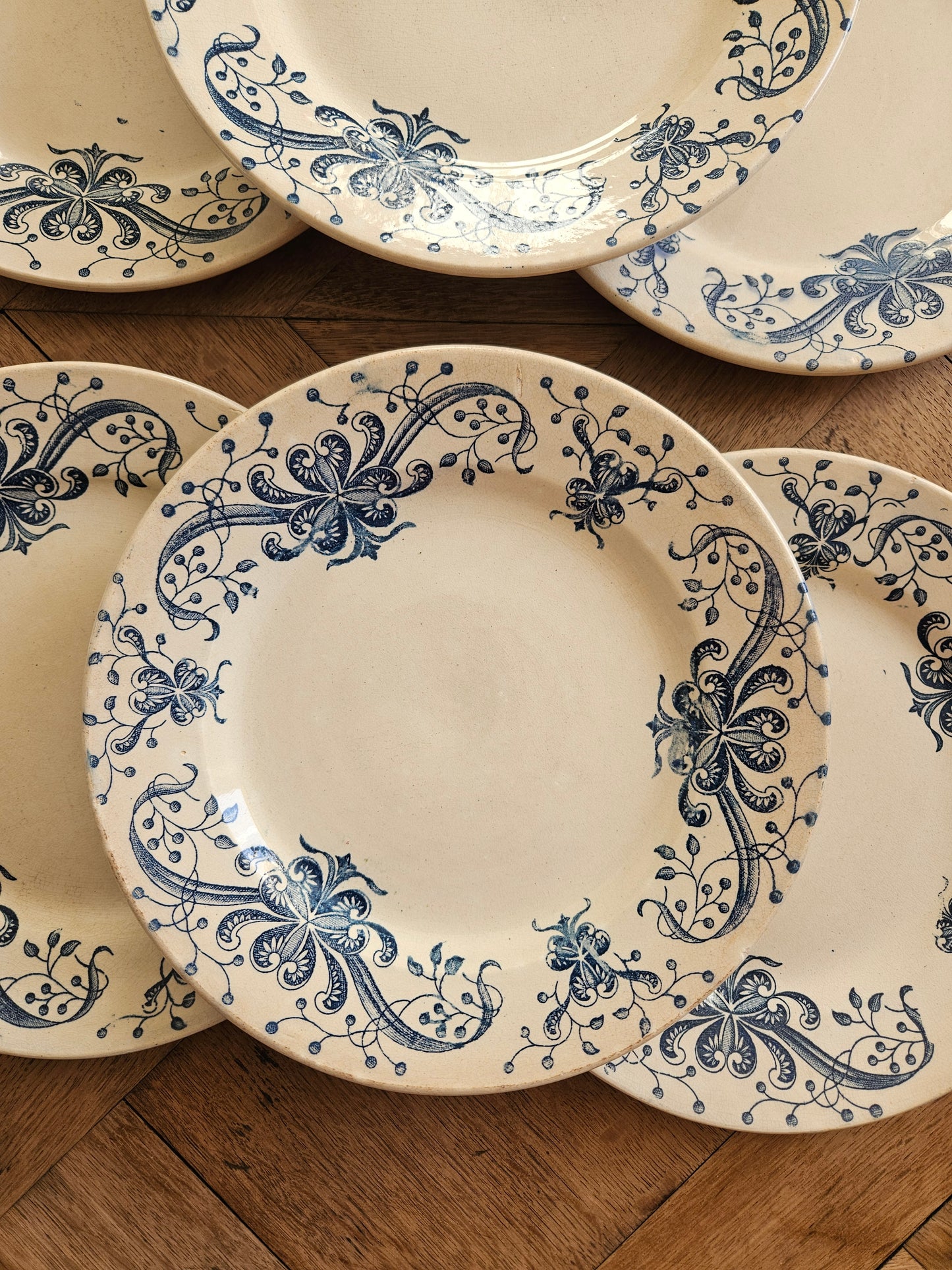 Assiettes plates anciennes Faïencerie de Lyon, Joconde #1