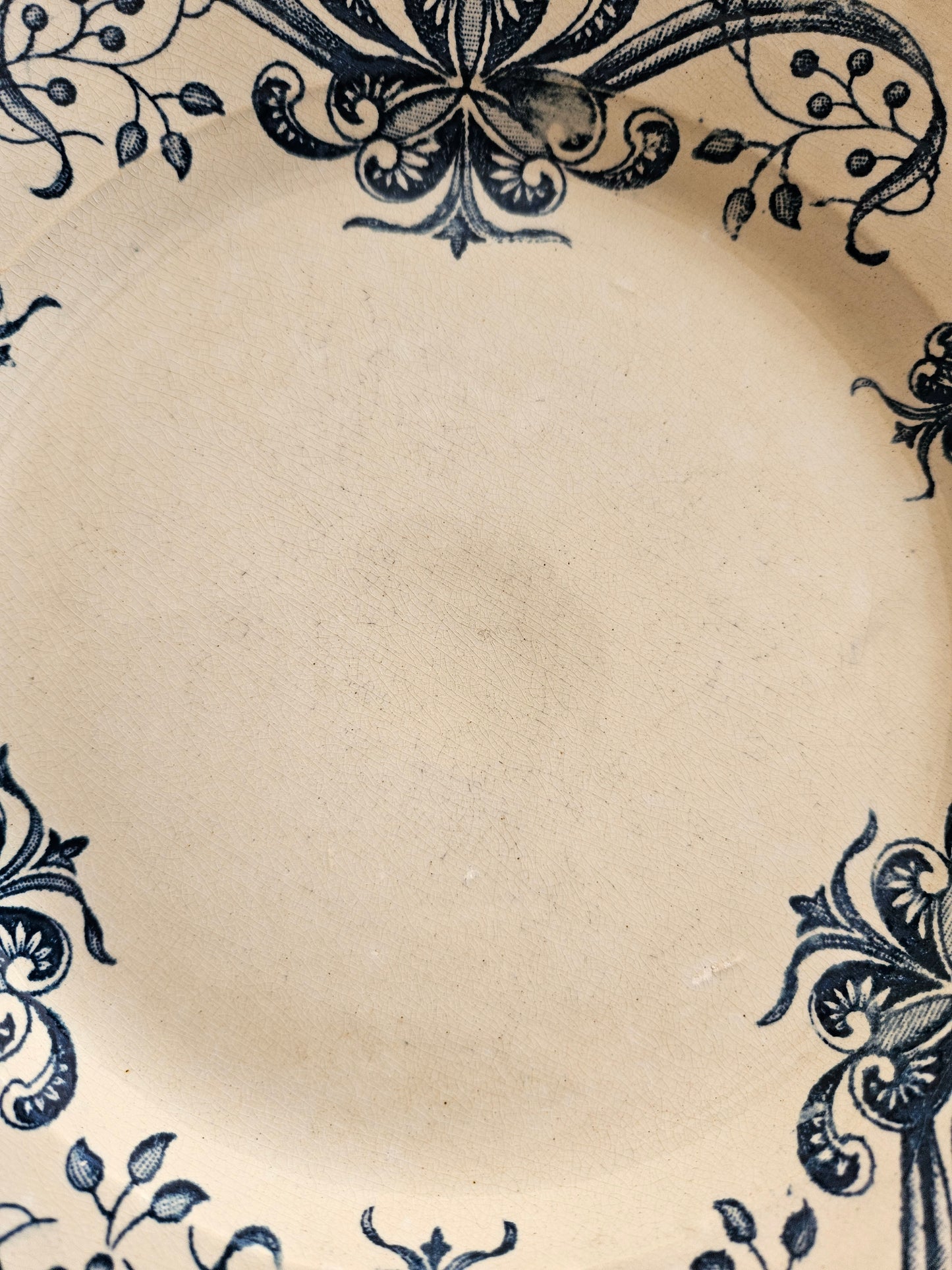 Assiettes plates anciennes Faïencerie de Lyon, Joconde #1