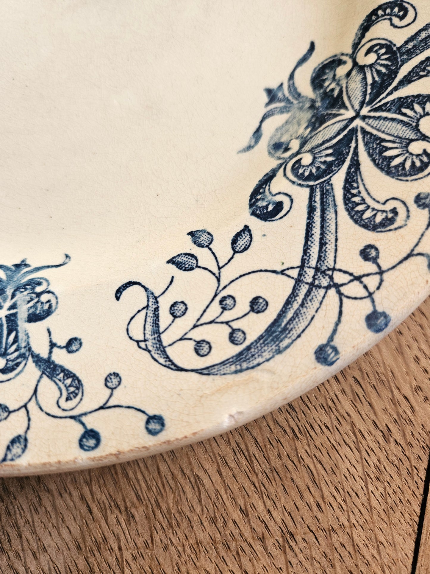 Assiettes plates anciennes Faïencerie de Lyon, Joconde #1