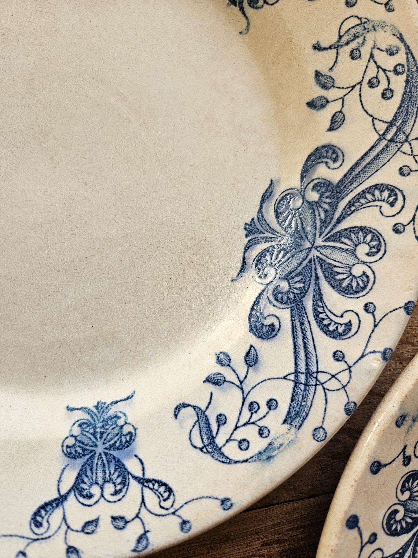 Assiettes plates anciennes Faïencerie de Lyon, Joconde #1