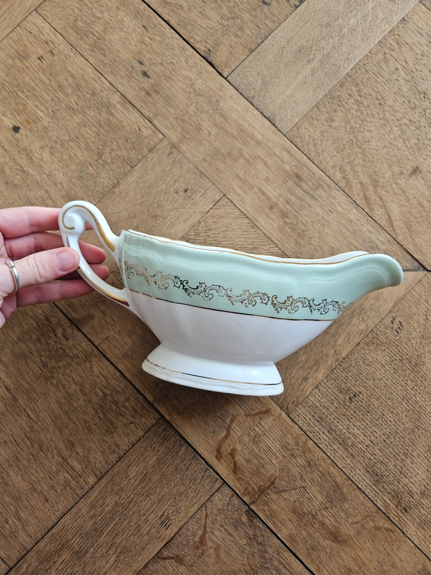 Saucière L’Amandinoise, mint et dorure