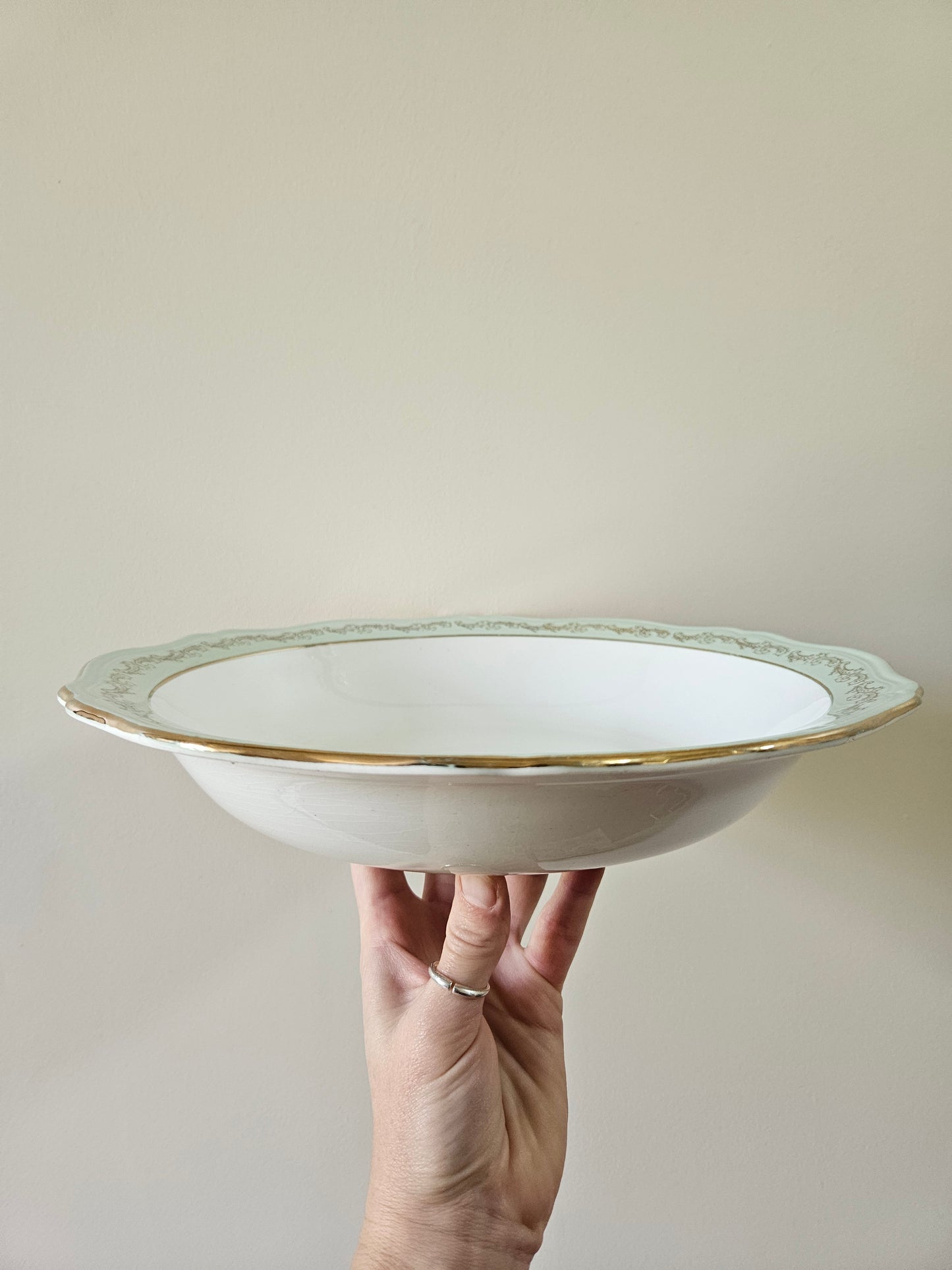 Plat creux L’Amandinoise, mint et dorure