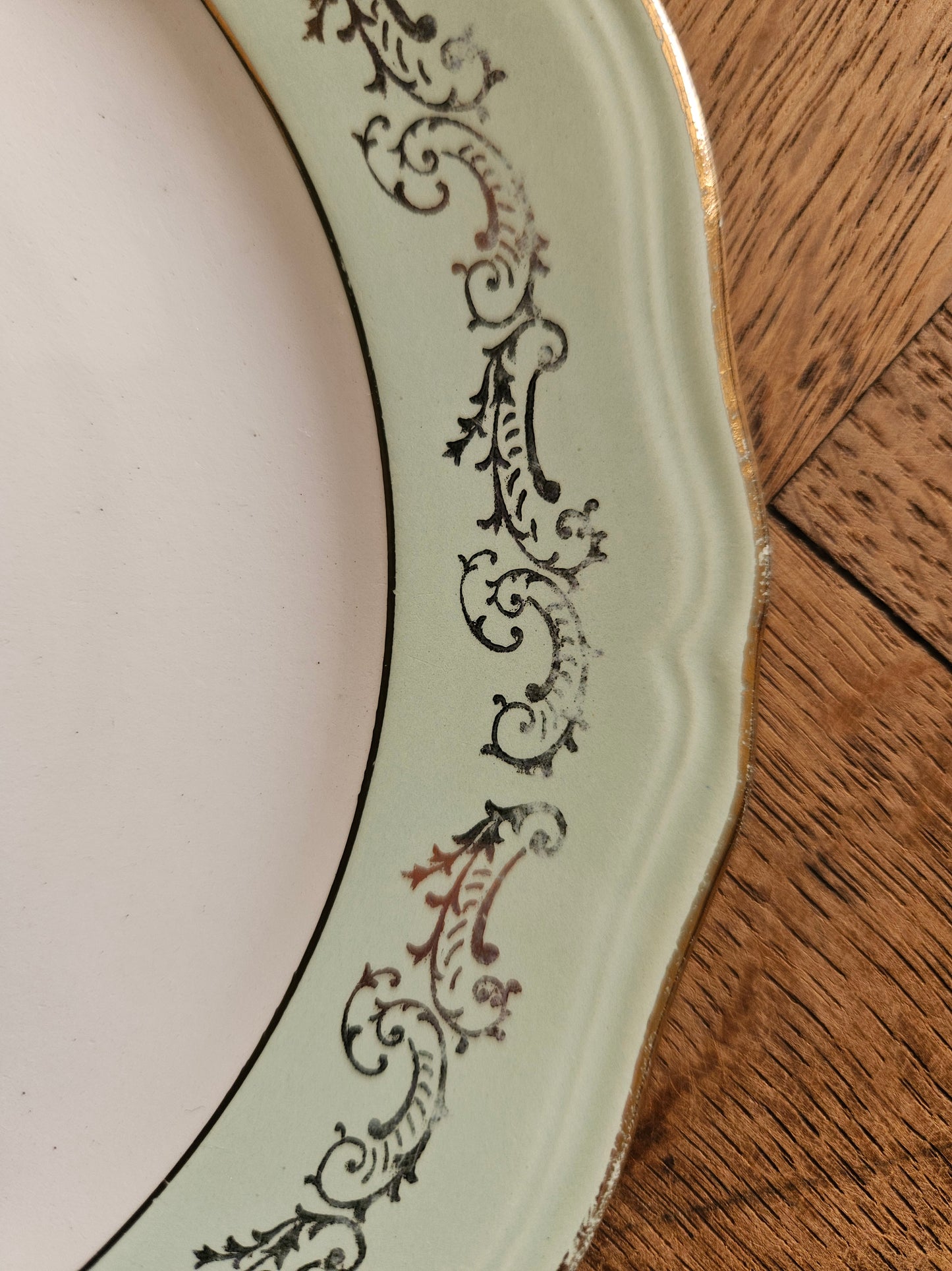 Assiettes à dessert dépareillées, mint & fleurs