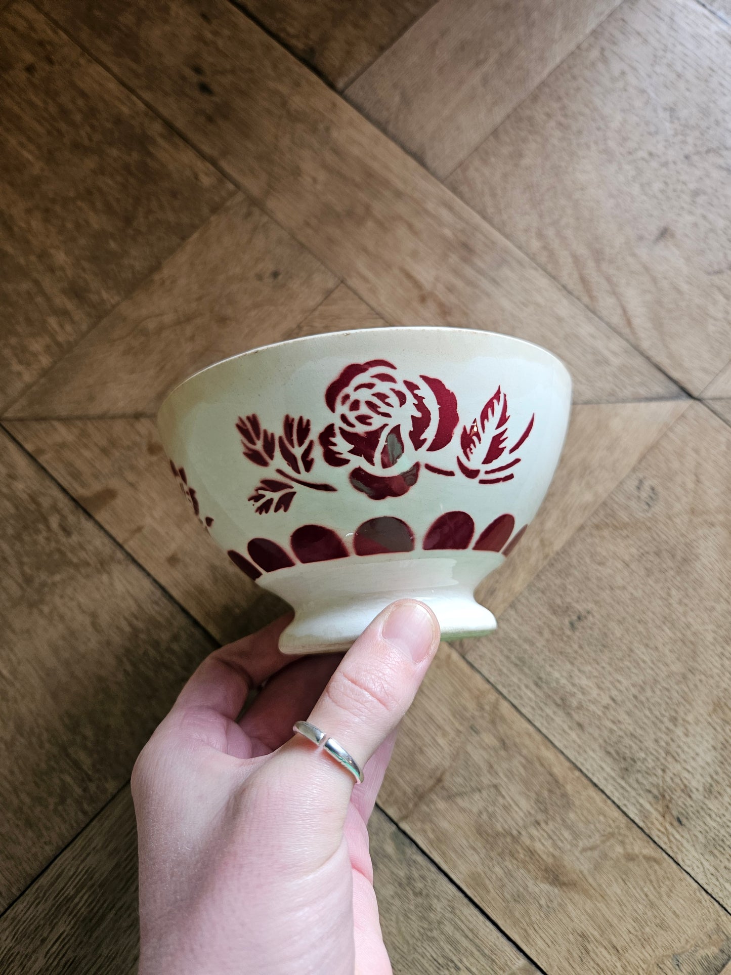 Bol ancien Sarreguemines, rose rouge