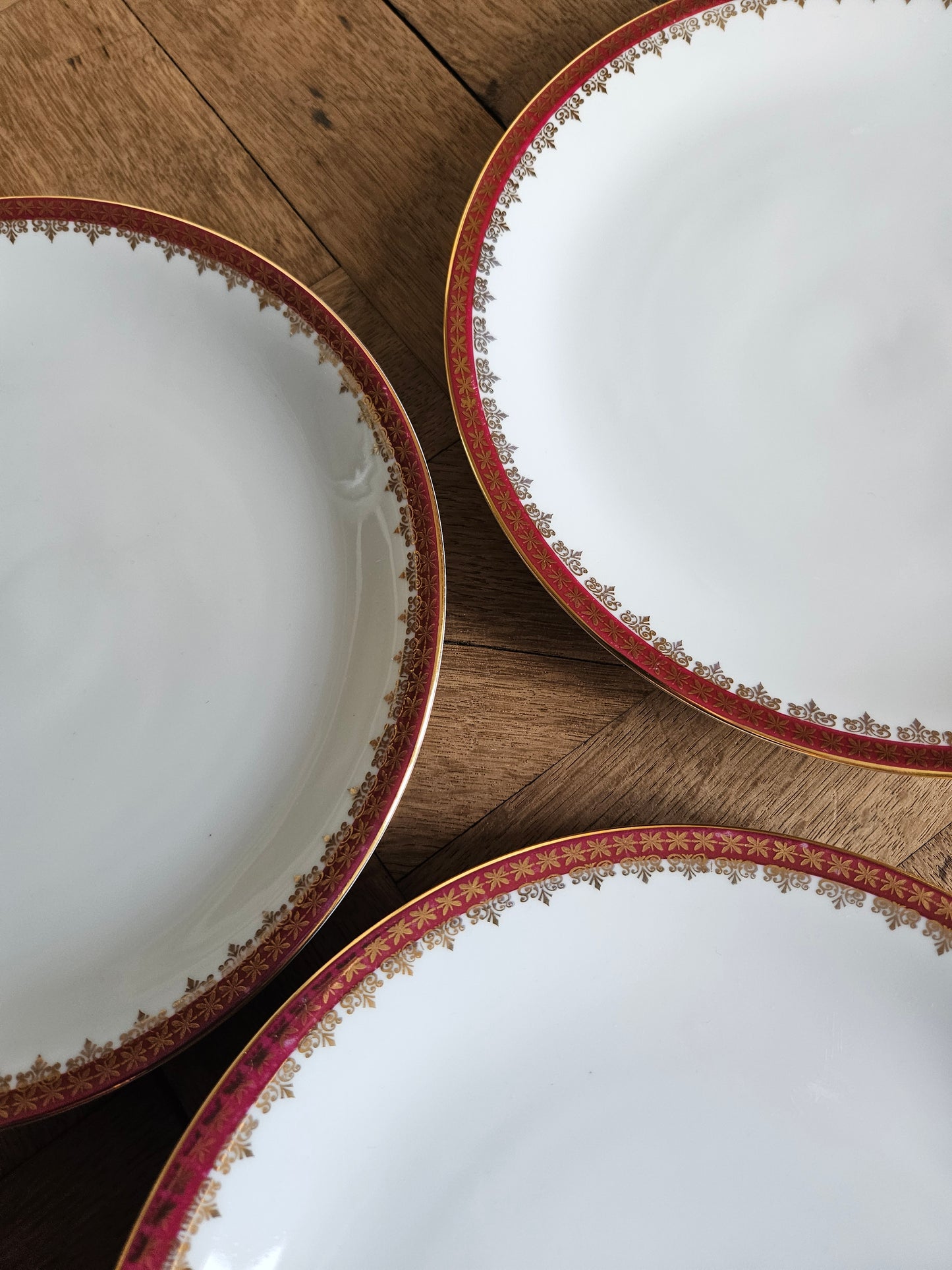 Assiettes plates dépareillées "Noël"