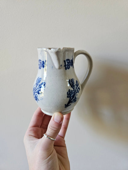 Petit pichet ancien St Uze