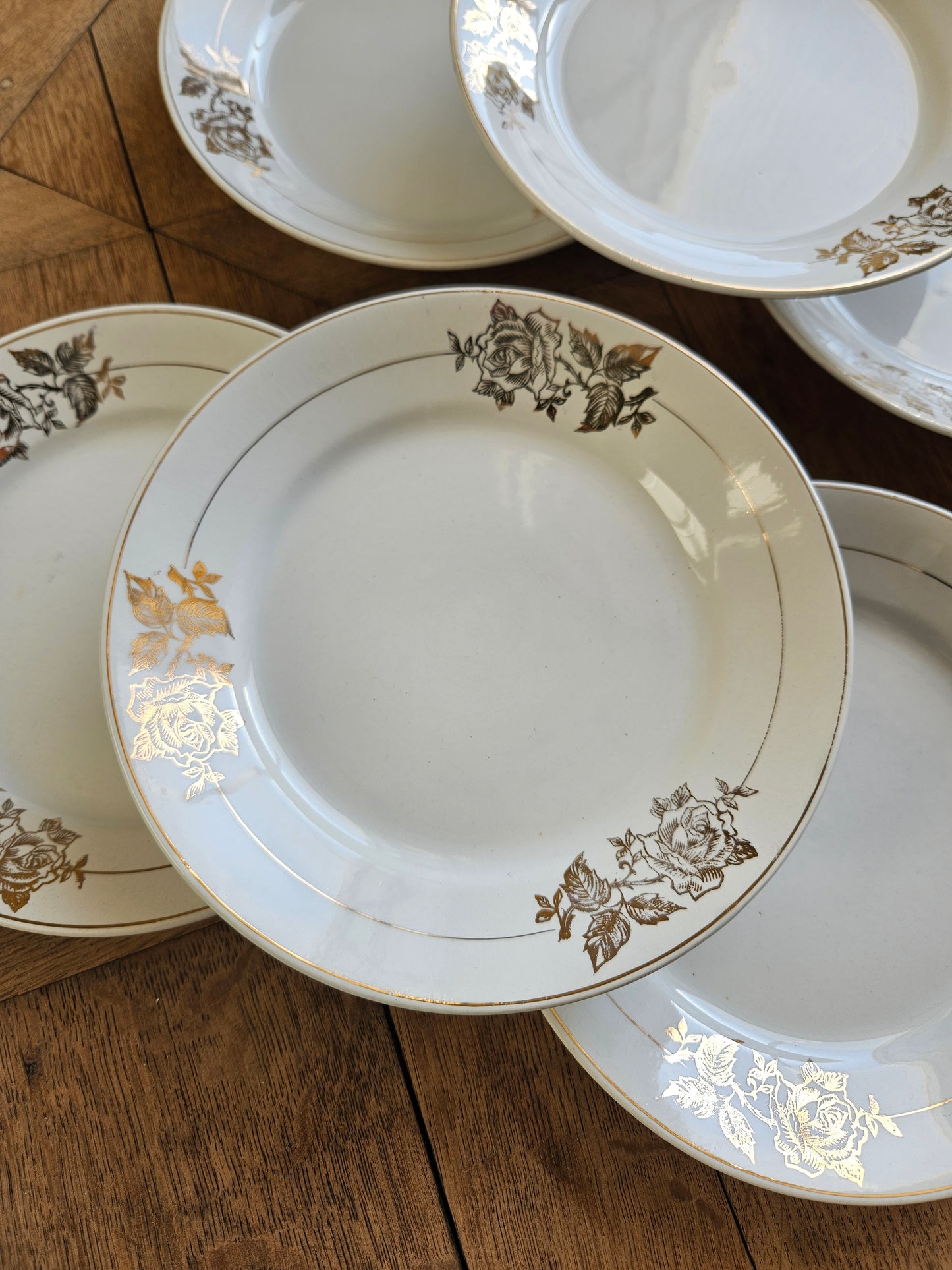 Assiettes à dessert vintage, rose dorée