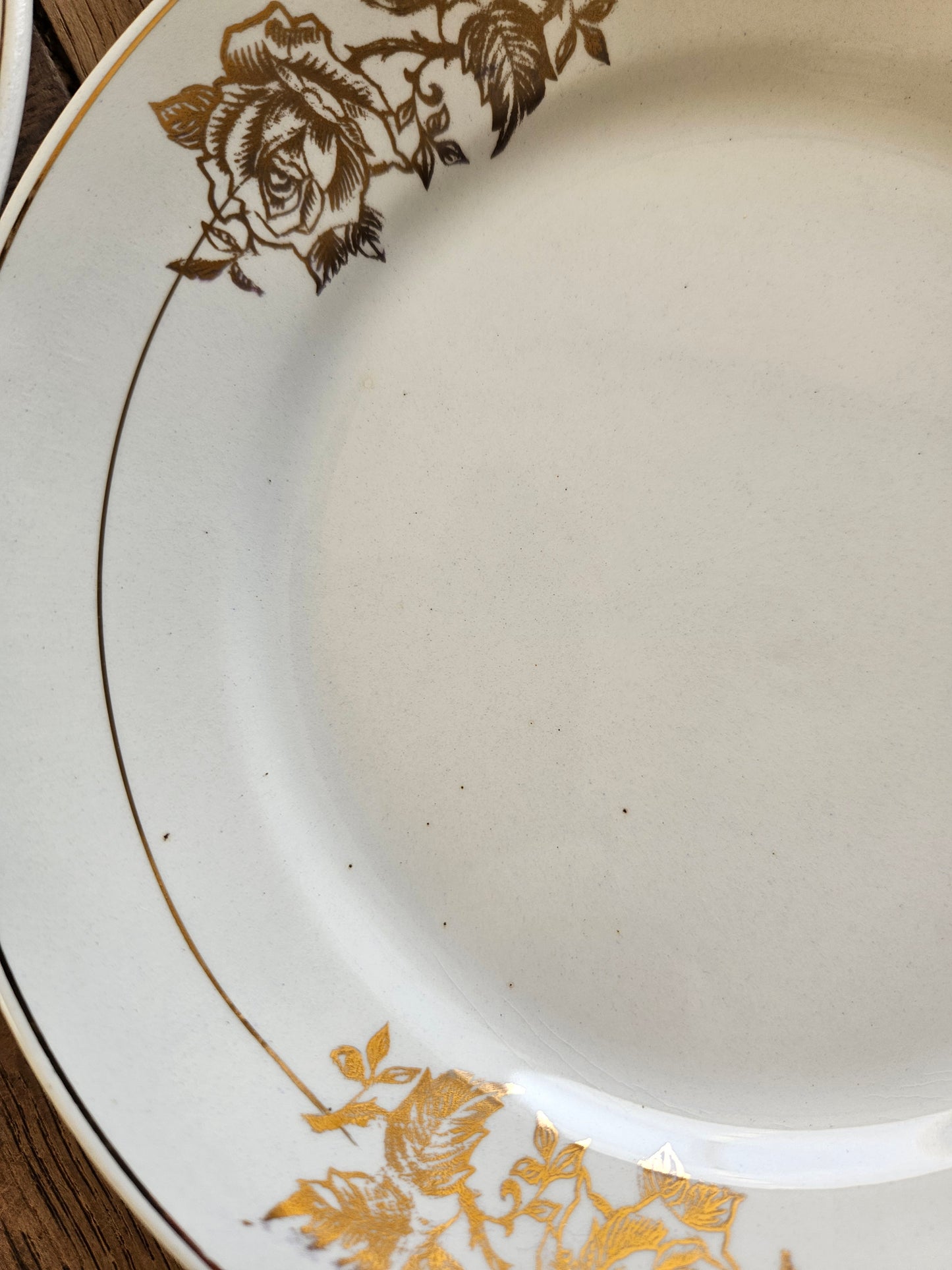 Assiettes à dessert vintage, rose dorée