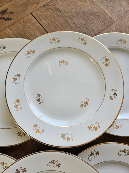 Assiettes plates St Amand, trèfles dorés