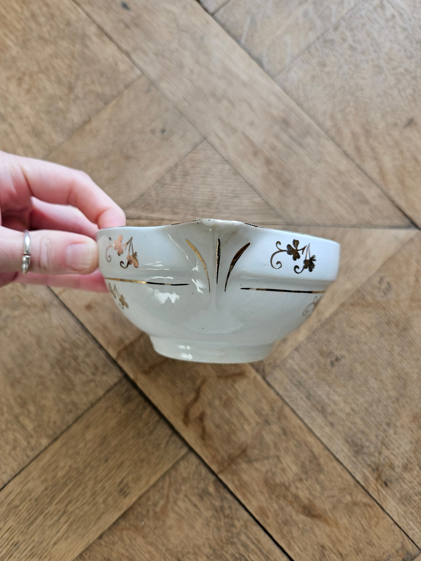 Saucière St Amand, trèfles dorés