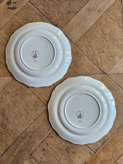 Assiettes plates dépareillées, L’Amandinoise et Digoin