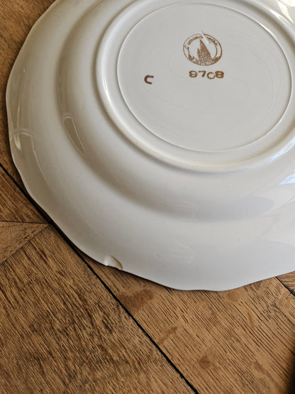 Assiettes plates dépareillées, L’Amandinoise et Digoin