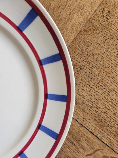 Assiettes plates Moulin des Loups, décor basque