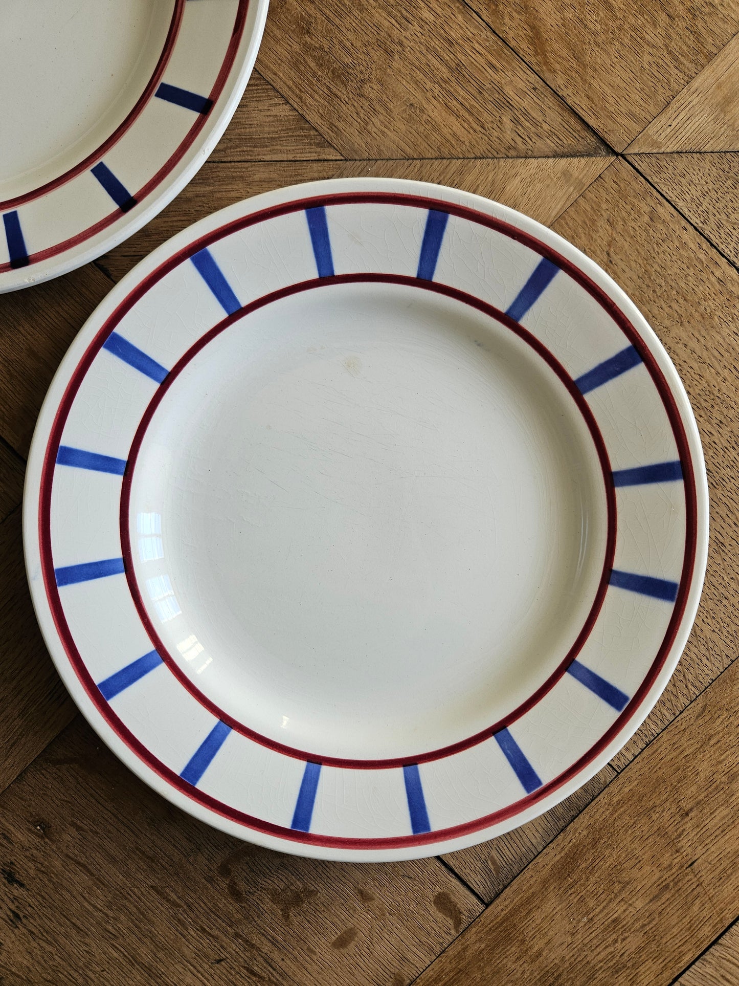 Assiettes plates Digoin, Basque