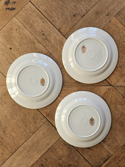 Assiettes à dessert dépareillées, mint et fleurs