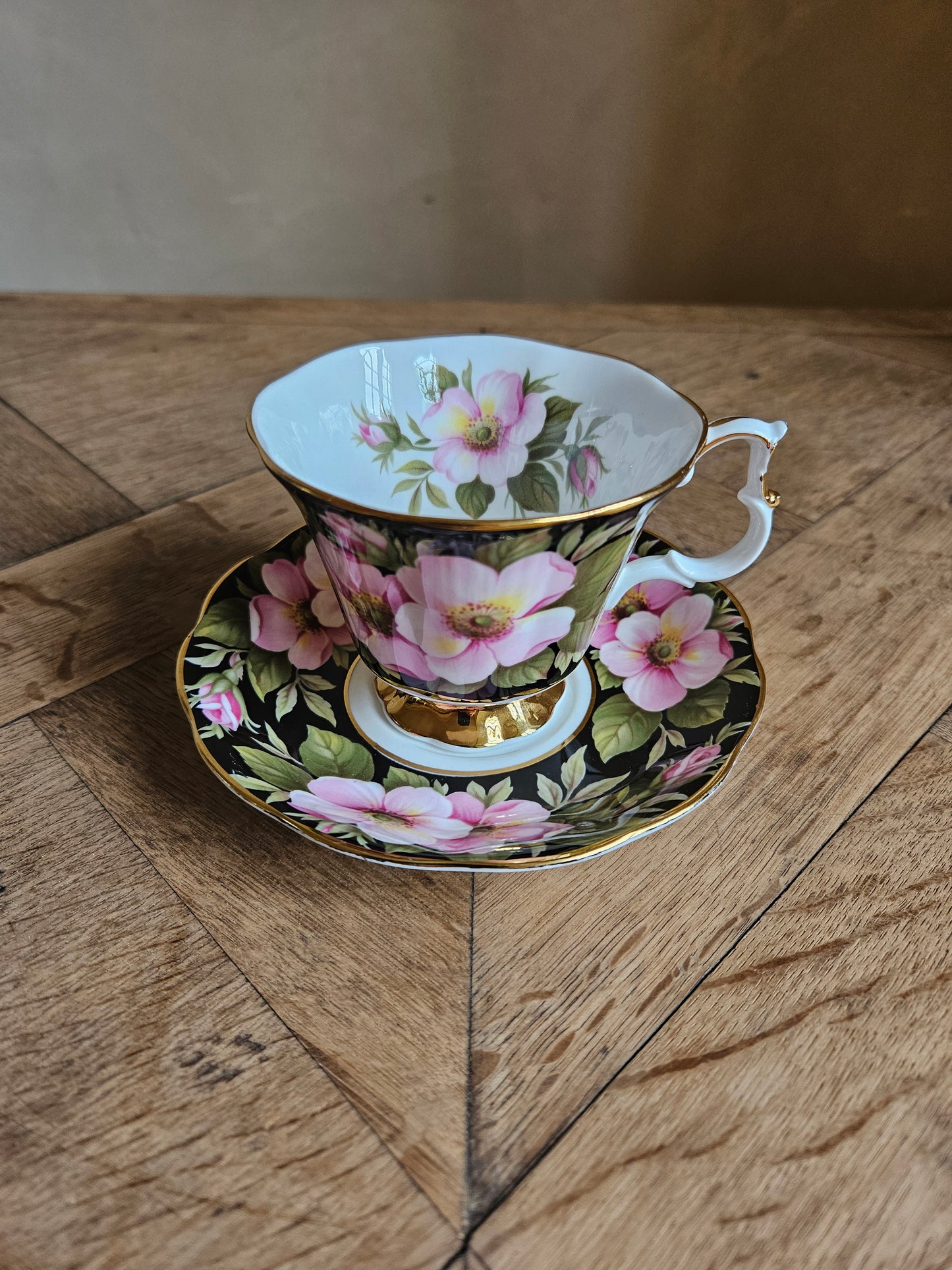 Tasse Royal Albert, Alberta Rose