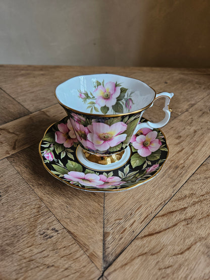 Tasse Royal Albert, Alberta Rose