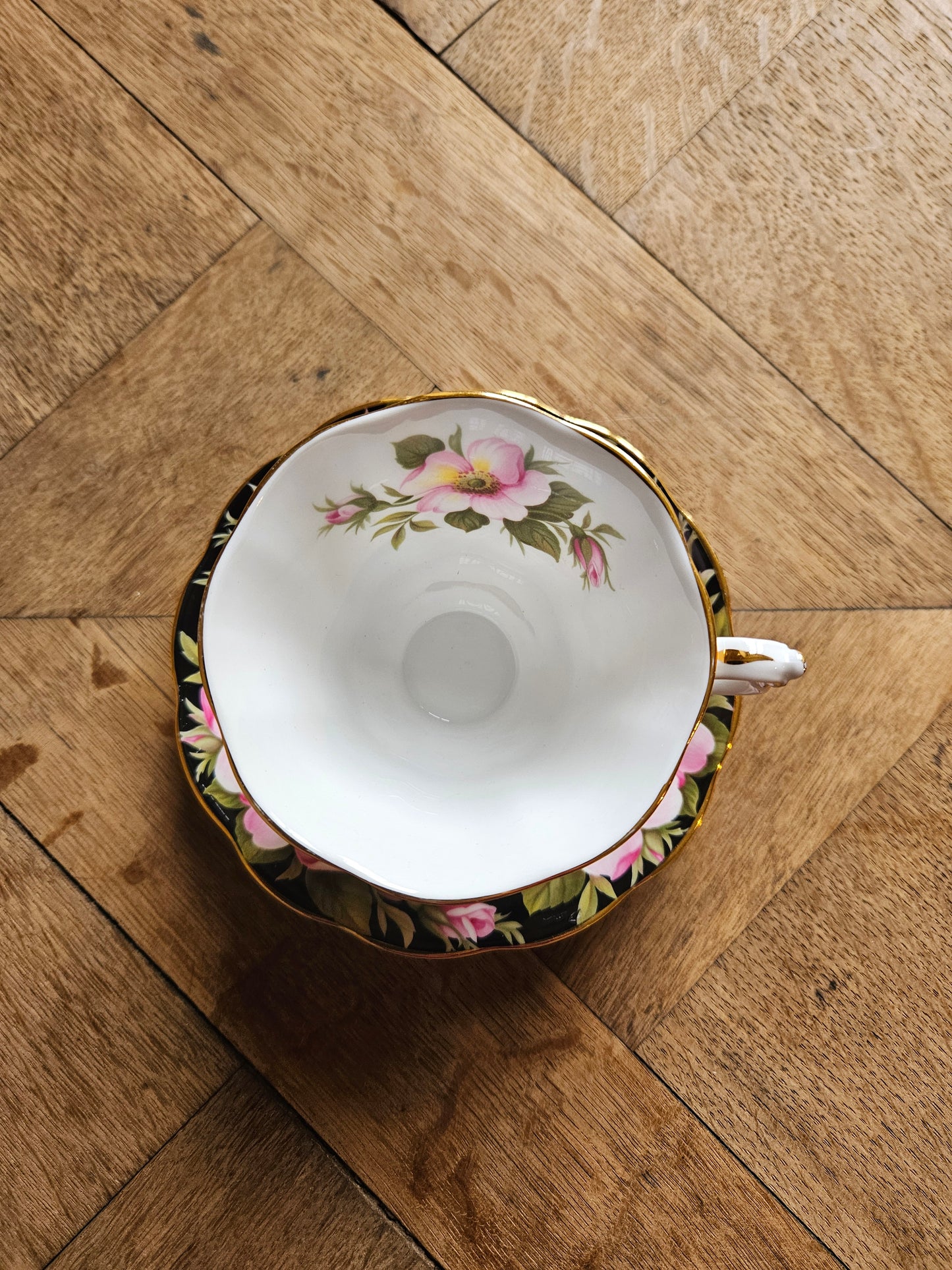 Tasse Royal Albert, Alberta Rose