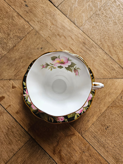 Tasse Royal Albert, Alberta Rose