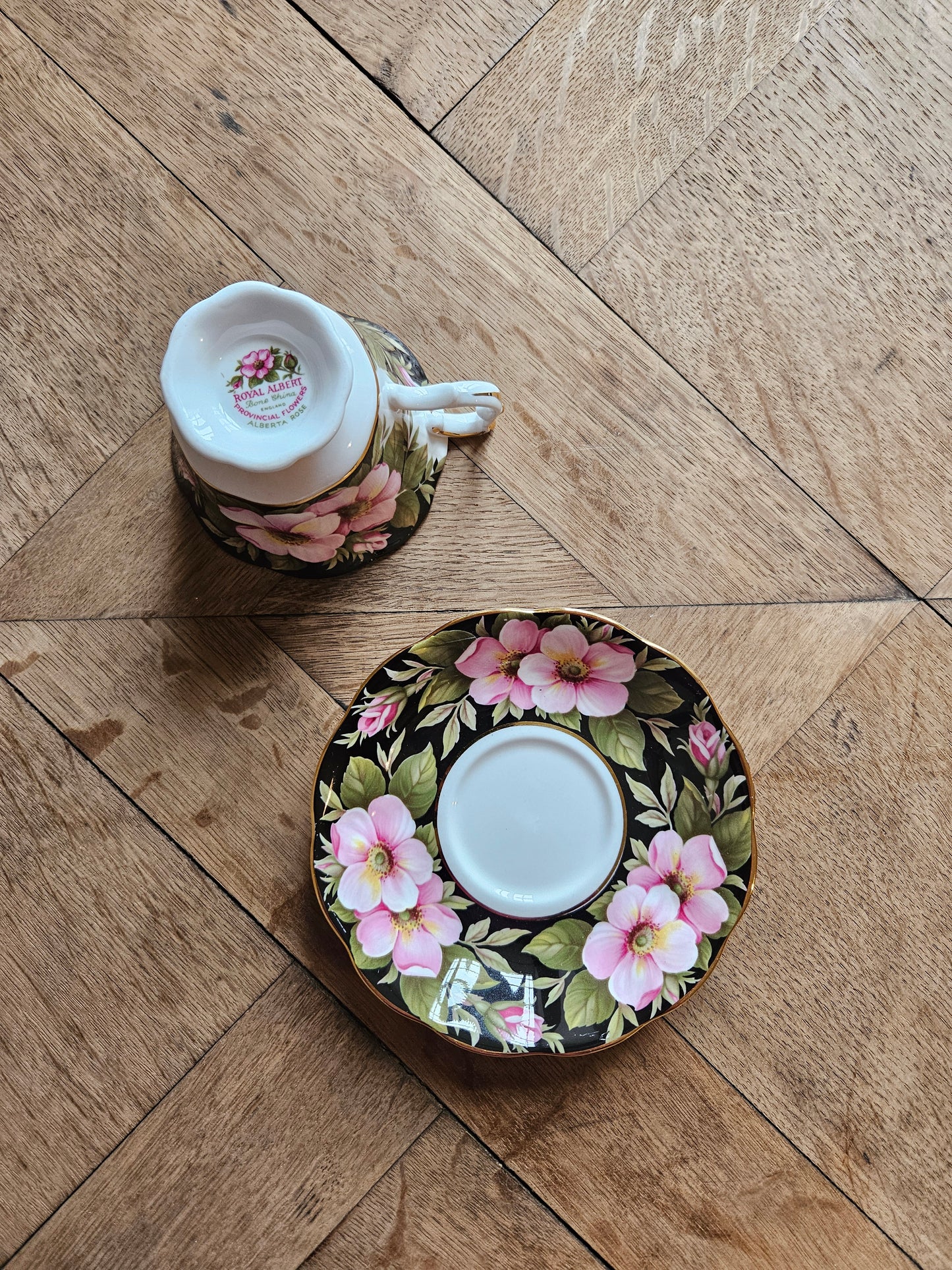 Tasse Royal Albert, Alberta Rose