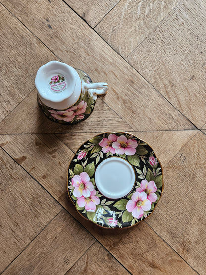 Tasse Royal Albert, Alberta Rose