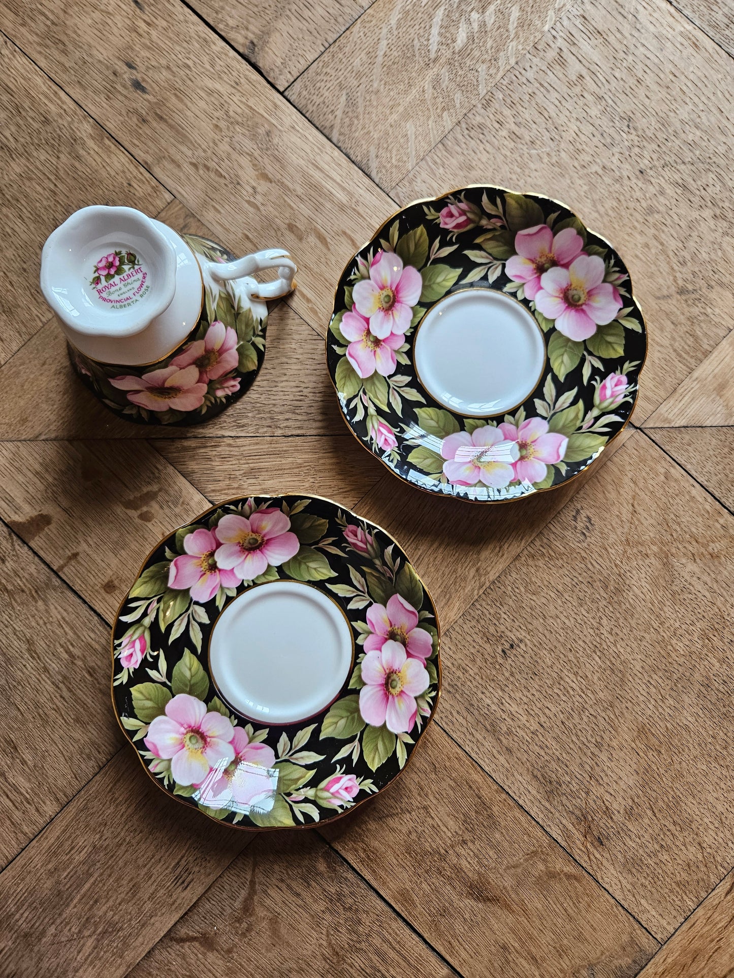 Tasse Royal Albert, Alberta Rose