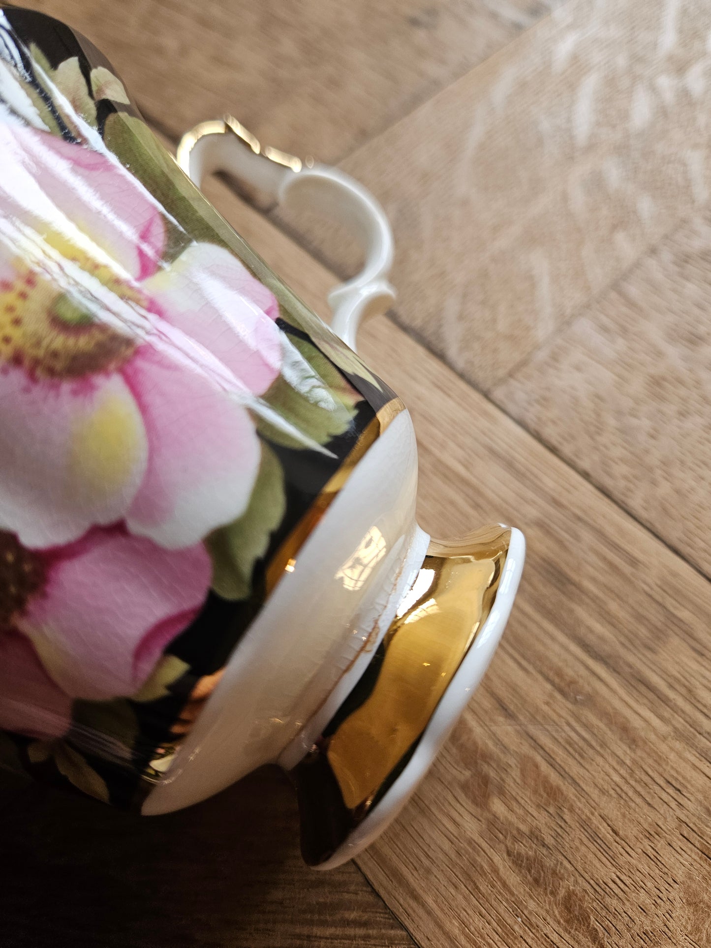 Tasse Royal Albert, Alberta Rose (défaut)