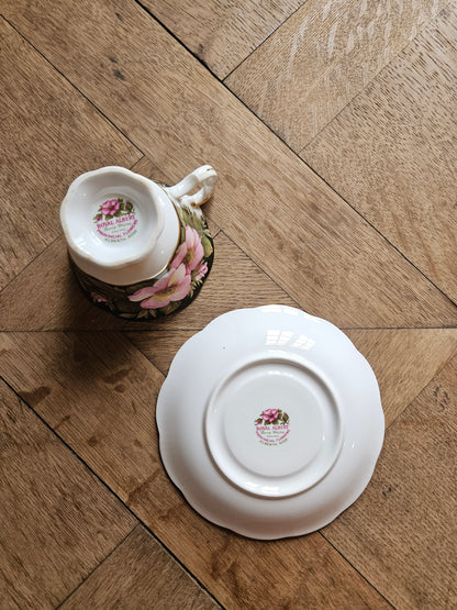 Tasse Royal Albert, Alberta Rose (défaut)