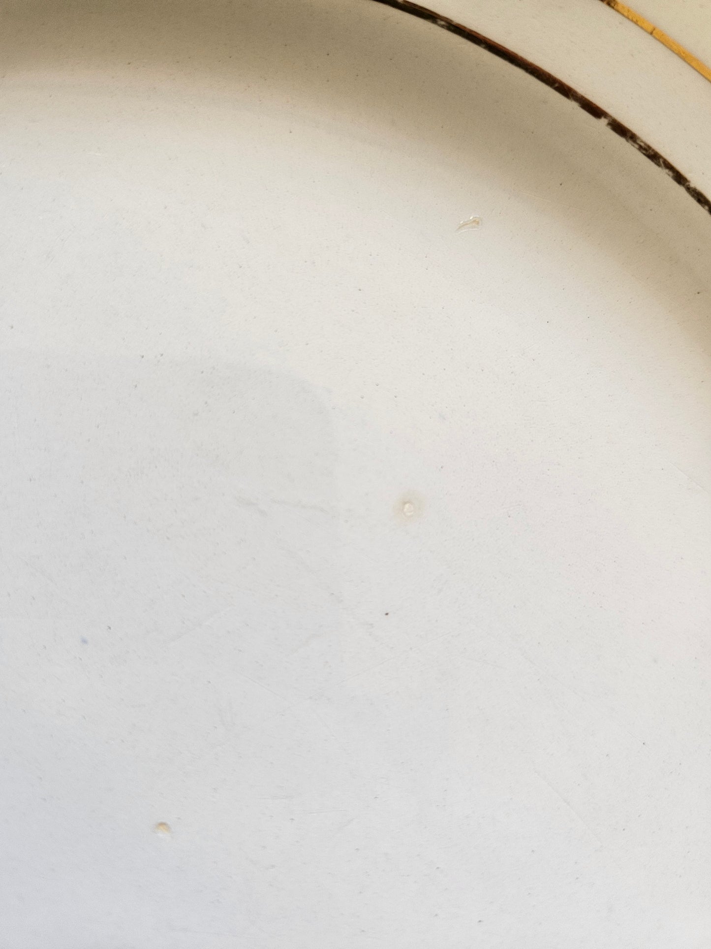 Assiettes plates K&G Lunéville, Régence