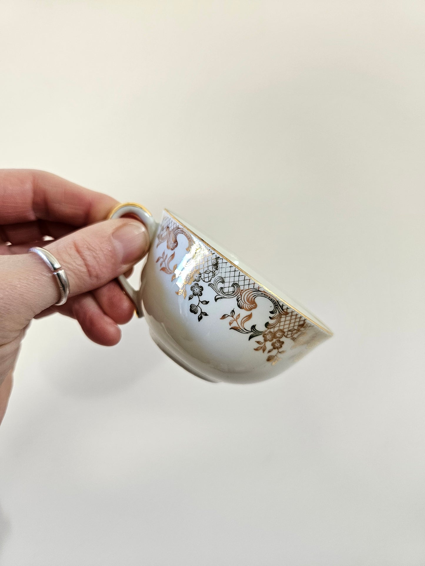 Tasses en porcelaine, dorées
