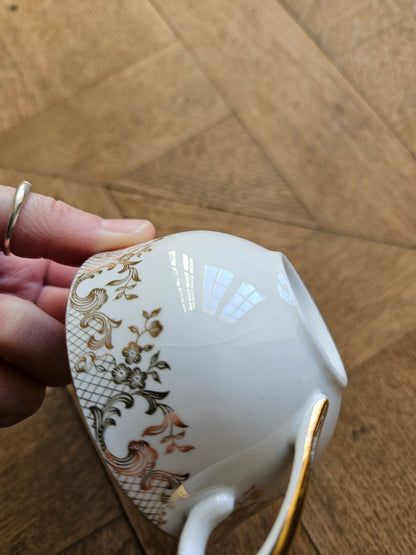 Tasses en porcelaine, dorées