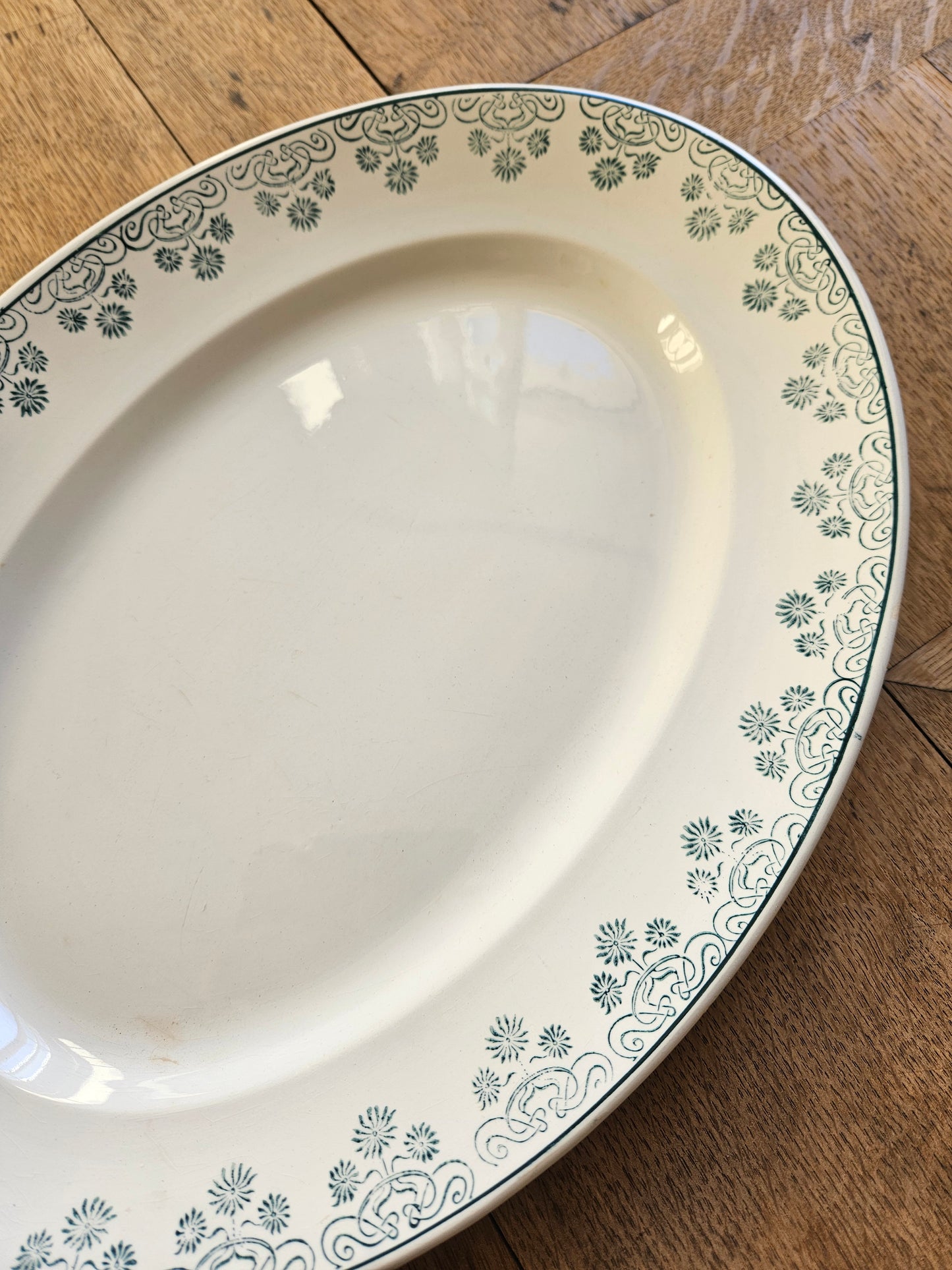 Plat ovale Digoin, décor vert